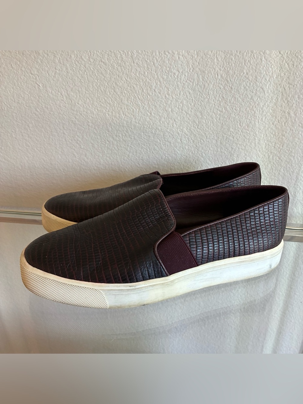 Vince 37 Burgundy Lizard Embossed Leather Slip-On Sneakers